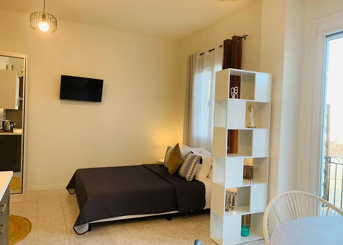 Caesar Deluxe Apartment In Ermoupoli