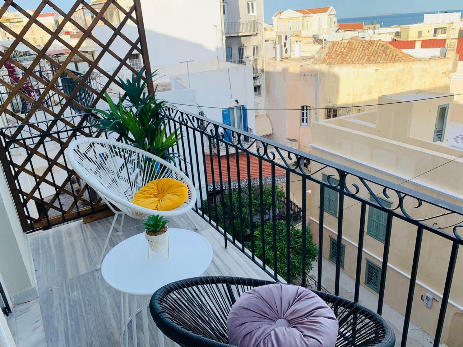 Caesar Deluxe In Ermoupoli